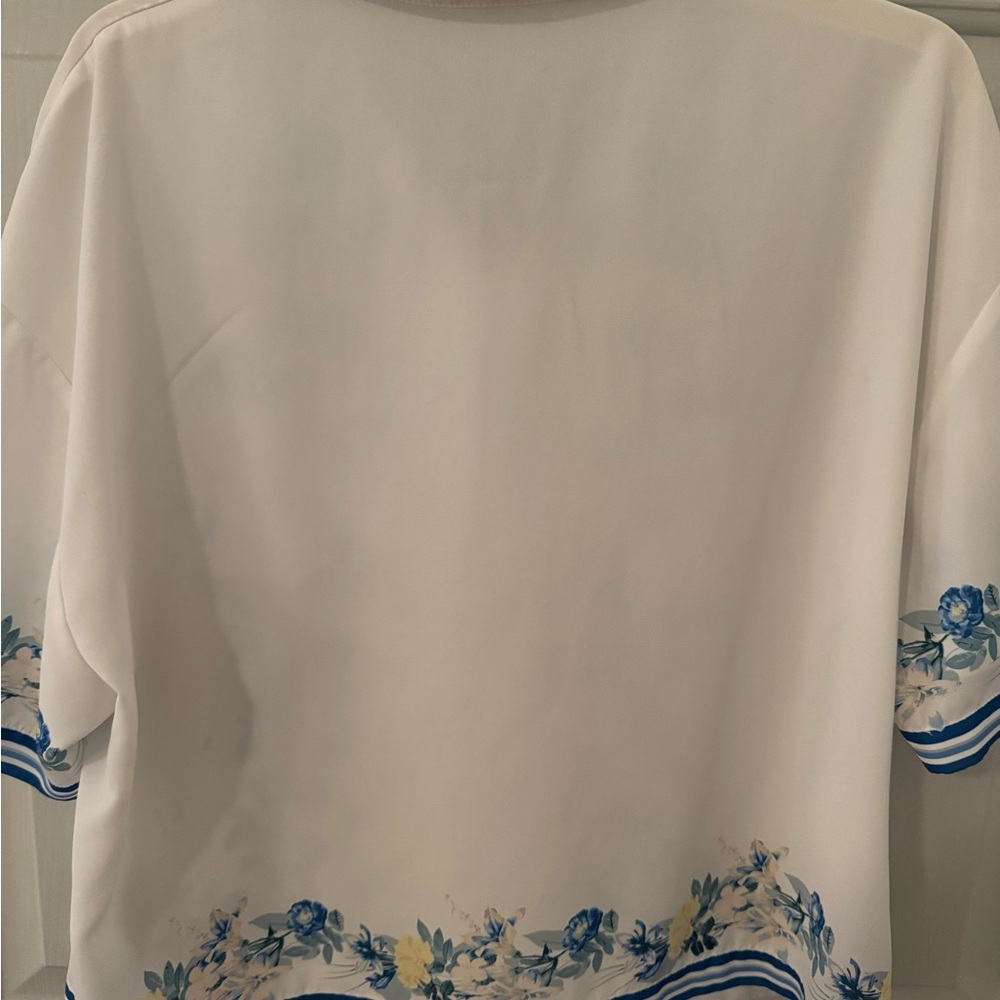 Abercrombie & Fitch Lightweight White Floral Collared Blouse size Large - Picture 6 of 11